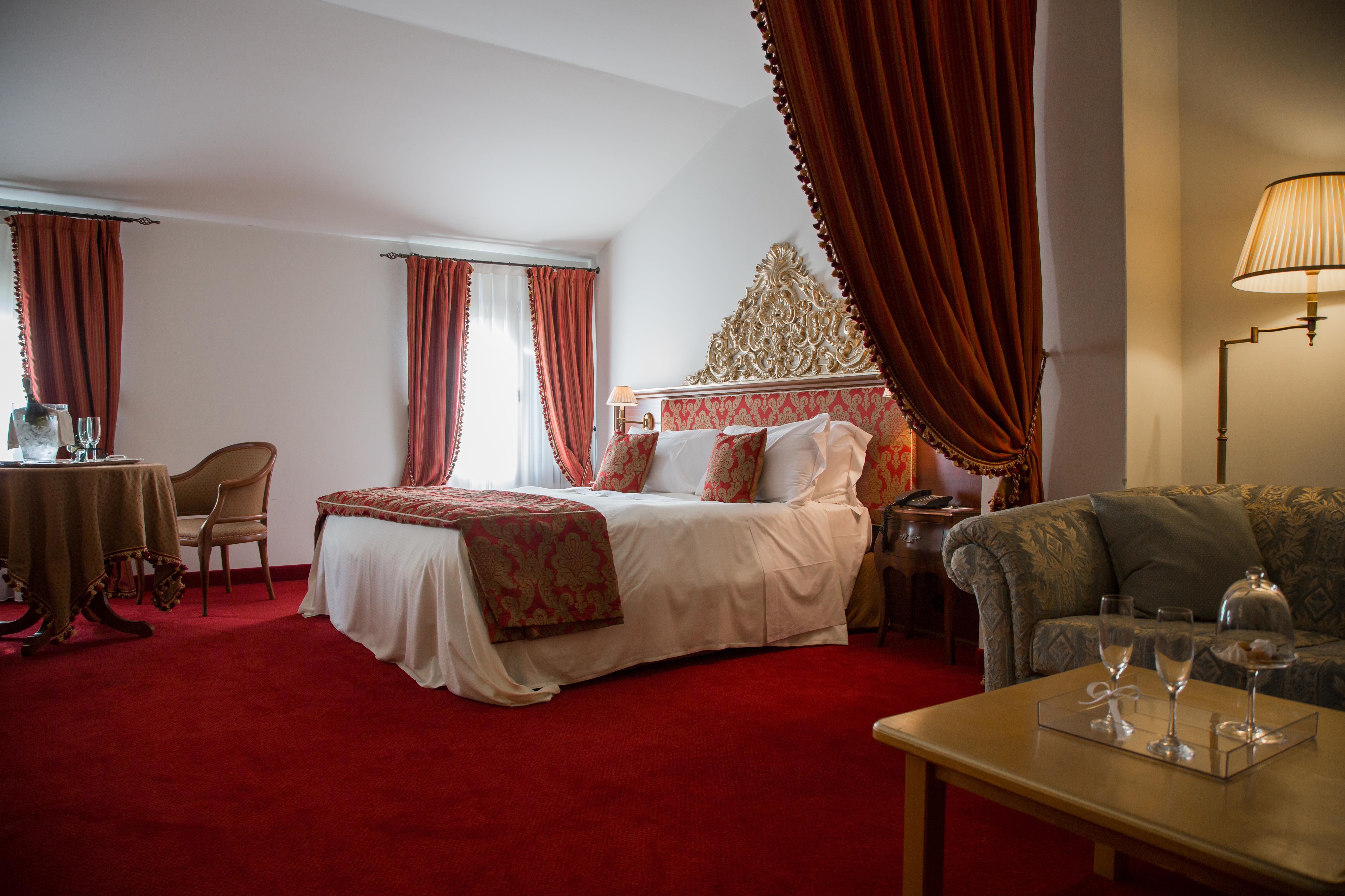 Hotel Villa Condulmer Mogliano Veneto Dış mekan fotoğraf A suite at the hotel