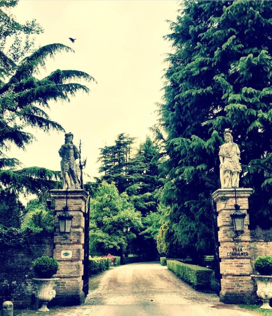 Hotel Villa Condulmer Mogliano Veneto Dış mekan fotoğraf Entrance to the park